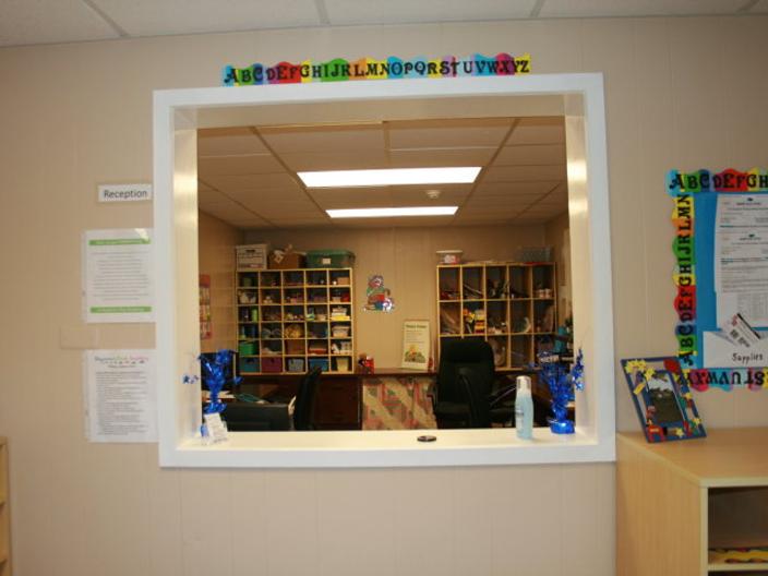 At the window, an administrator will always be available in the reception area to greet you.